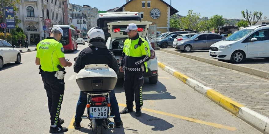 Bandırma’da motosiklet ve motorlu bisiklet denetimleri yoğunlaştı