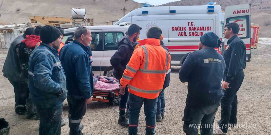 Baraj tünelinde vagon altında kalan işçi hayatını kaybetti