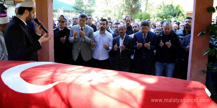 Bartın’da madendeki göçükte hayatını kaybeden madenci son yolculuğuna uğurlandı