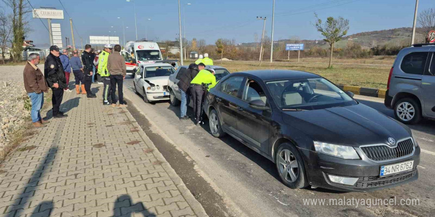 Bartın’da zincirleme kaza: 3 yaralı