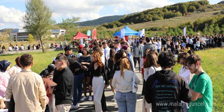 BARÜ öğrenci kulüpleri yeni takım arkadaşlarıyla bir araya geldi