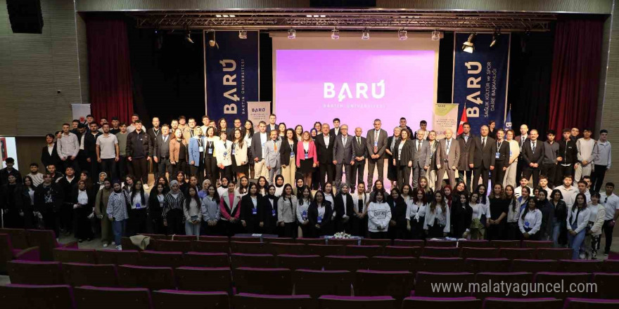 BARÜ’de düzenlenen kongrede büro yönetiminde güncel yaklaşımlar ele alındı