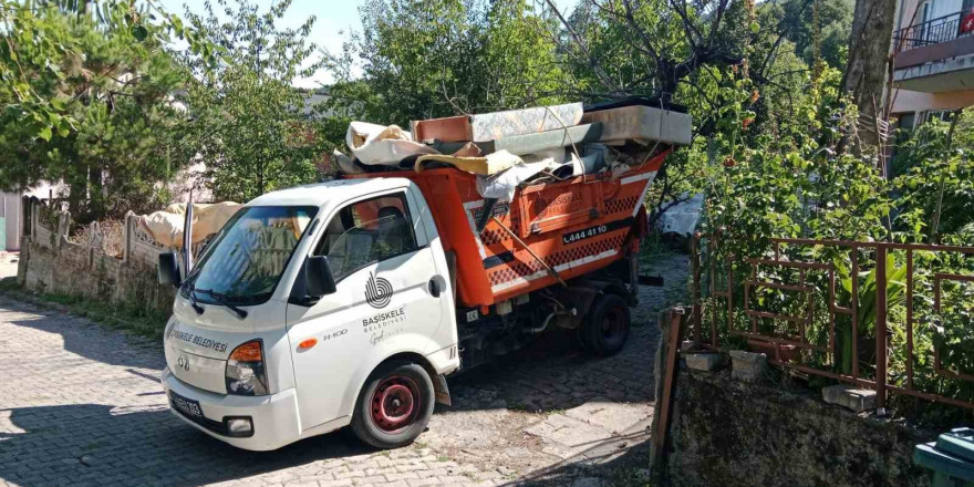 Başiskele’nin dört bir yanı temizleniyor