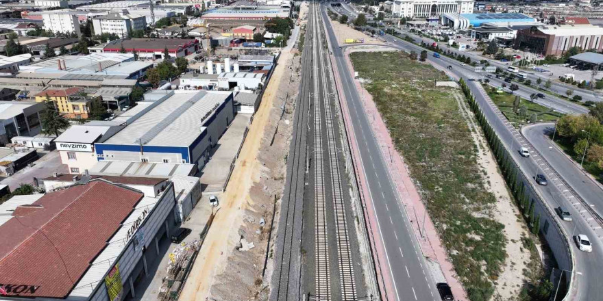 Başkan Altay banliyö hattında çalışmaların yoğun şekilde sürdüğünü açıkladı