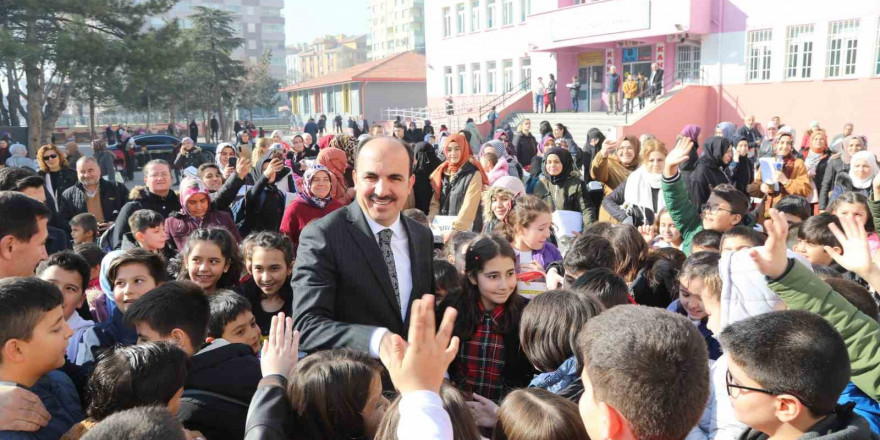 Başkan Altay: 'Eğitim desteğimize başvurular başladı'