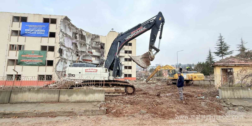 Başkan Aşgın’a vatandaşlardan ‘kentsel dönüşüm’ teşekkürü