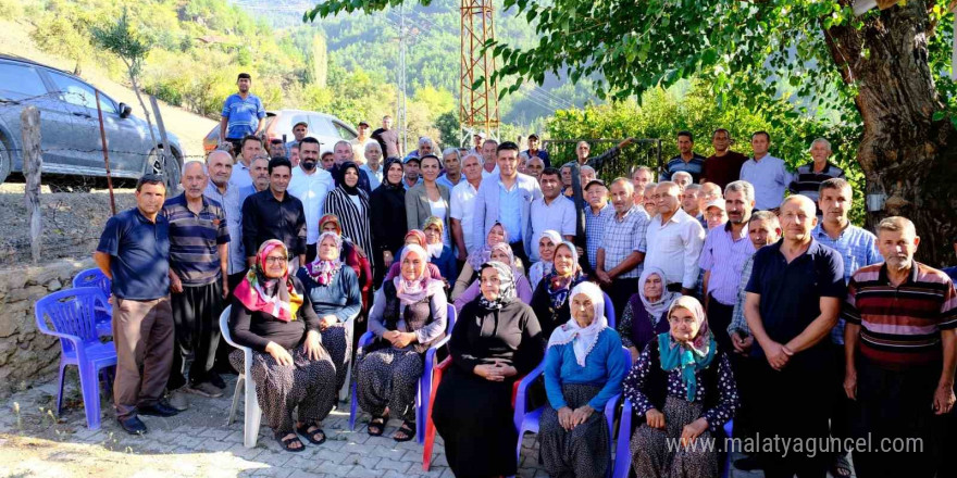 Başkan Atlı’ya köylü sorunlarını sazlı sözlü anlattı