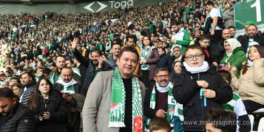 Başkan Aydın, Osmangazili çocuklara Bursaspor sevgisi aşılıyor