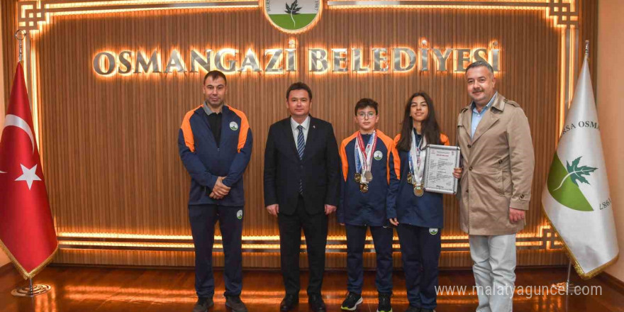 Başkan Aydın şampiyon sporcuları ağırladı