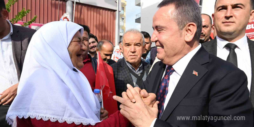 Başkan Böcek: 'Günü kurtaracak projeler değil kente değer katacak projeleri hayata geçirdik'