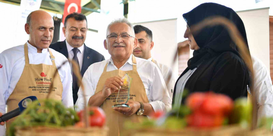 Başkan Büyükkılıç: '1 ton sucuk döner ile bir ilke imza atıyoruz'