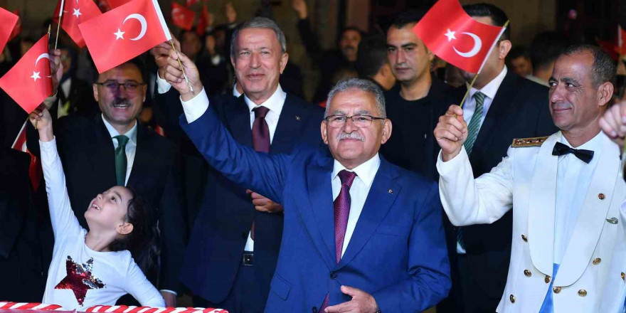 Başkan Büyükkılıç: 'Cumhuriyetimizi taçlandıracak eserlerle Türkiye’mizi buluşturmak, şehrimizi buluşturmak hepimizin görevi'