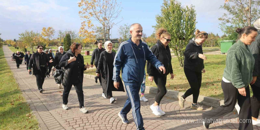 Başkan Çiftçi, vatandaşlarla sabah yürüyüşü yaptı