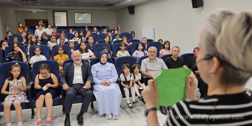 Başkan Çolakbayrakdar, “Çocuklarımızı, geleceğin güçlü Türkiye’sine hazırlıyoruz”