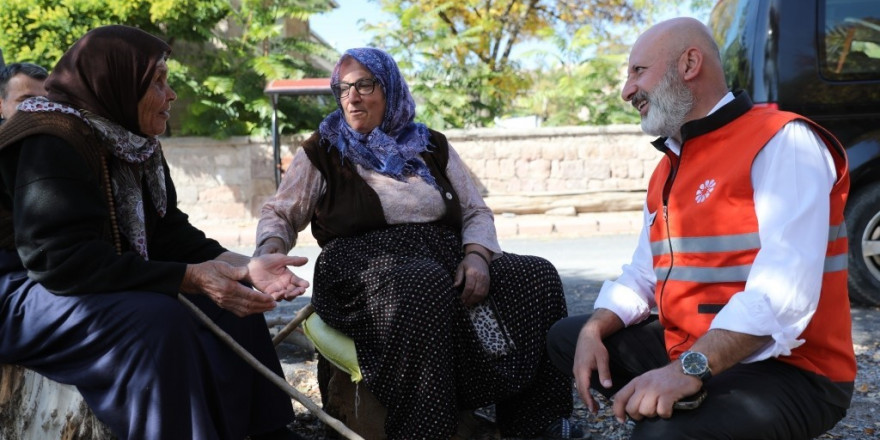 Başkan Çolakbayrakdar, “Kırsal mahallelerimizin değerine değer katan çalışmalar yapıyoruz”