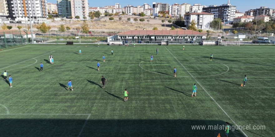 Başkan Çolakbayrakdar, “Sporcularımızla gurur duyuyorum”