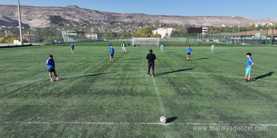 Başkan Çolakbayrakdar, “Sporcularımızla gurur duyuyorum”