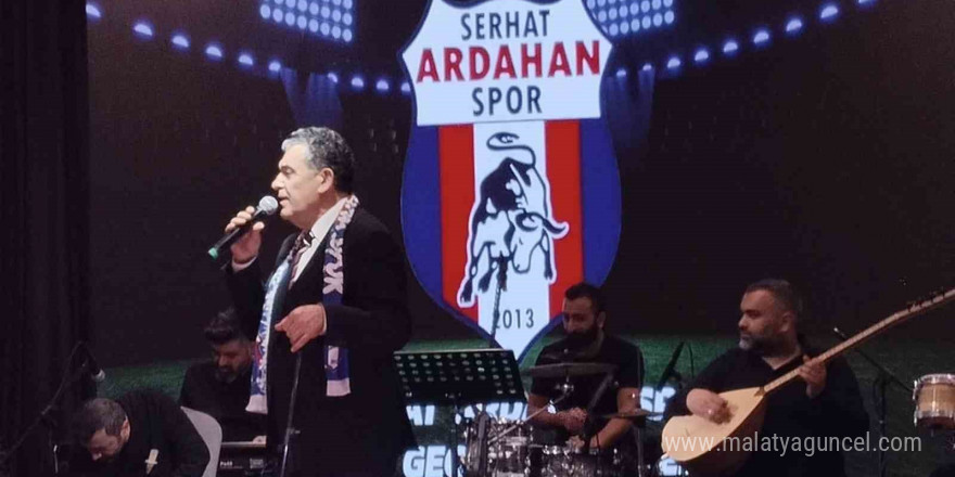 Başkan Demir, Serhat Ardahaspor kulübü dayanışma gecesinde konser verdi