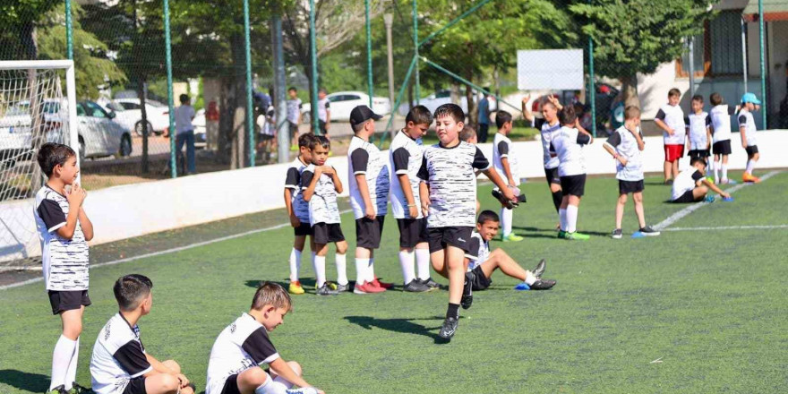 Başkan Dinçer: “Çocuklarımıza sağlıklı yaşamı ve sporu sevdirdik”