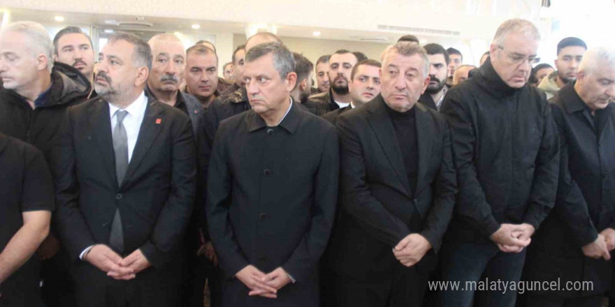 Başkan Günay’ı acılı gününde Özgür Özel yalnız bırakmadı