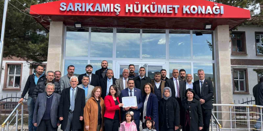 Başkan Kılıç mazbatasını aldı