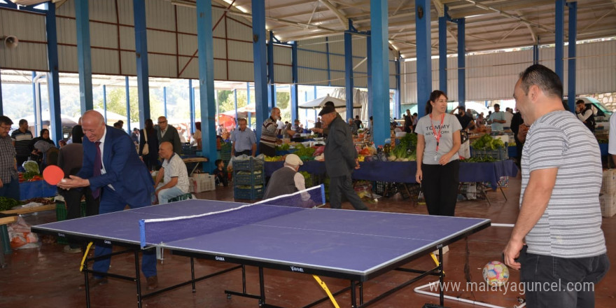 Başkan Kumral gençlerle birlikte spor yaptı