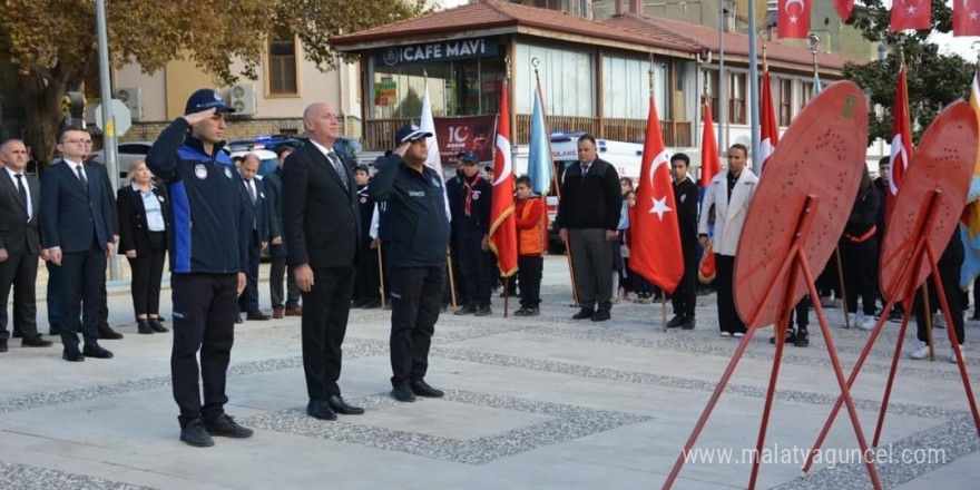 Başkan Kumral; “Milli Mücadelemizin Başkomutanı Atatürk’ü saygı ve minnetle anıyoruz”