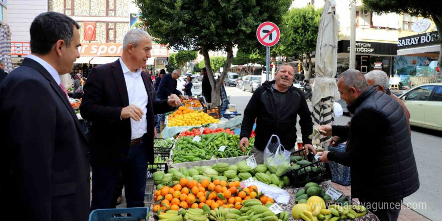 Başkan Özçelik esnafın taleplerini not aldı