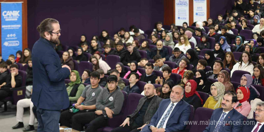 Başkan Sandıkçı: “Siber Vatan’ın ne demek olduğunu anlamalıyız”