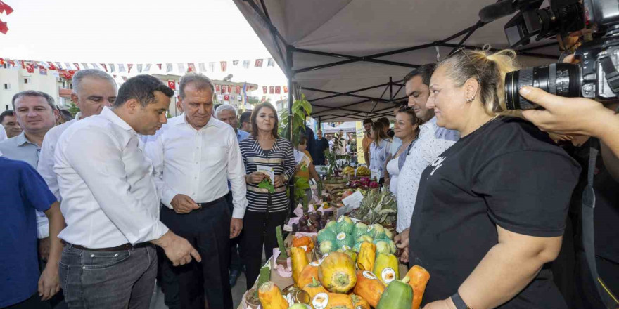 Başkan Seçer, ’Tropikal Meyve Şenliği’ne katıldı