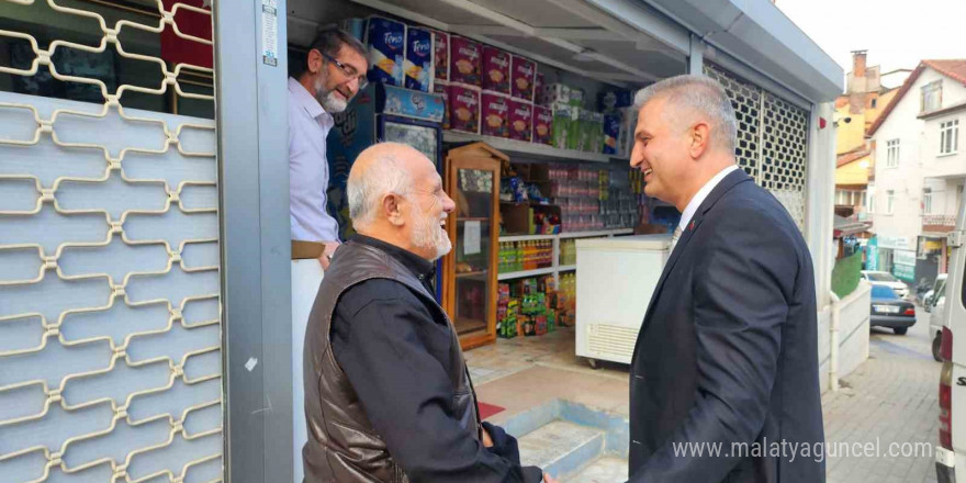 Başkan Sezer vatandaşları çalışmalar hakkında bilgilendirdi