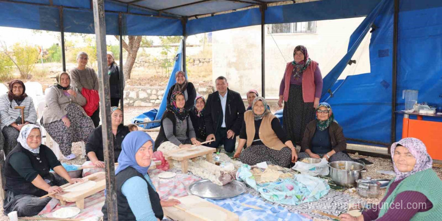 Başkan Turgut halkın sorunlarını yerinde tespit ediyor