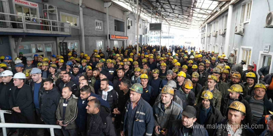 Başkan Zeyrek, Dünya Madenciler Günü’nde Soma’da maden işçileriyle buluştu