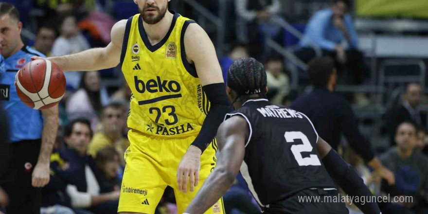 Basketbolda derbinin kazananı Fenerbahçe