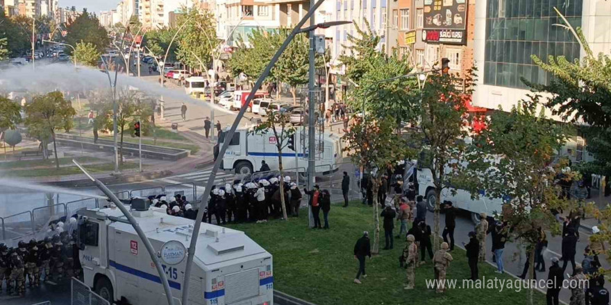 Batman Valiliği: '6 polis yaralandı, 67 gösterici gözaltına alındı'