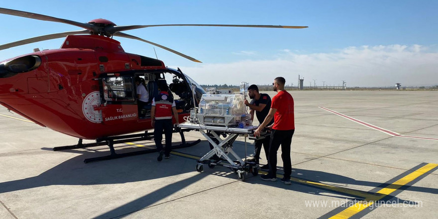 Batman’da ambulans helikopter İbrahim bebek için havalandı