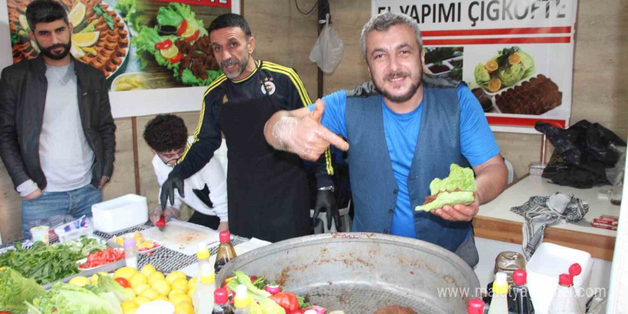 Batman’da gastronomi festivalinde Erzurum çağ kebabına yoğun ilgi