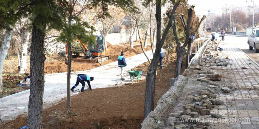 Battalgazi’de yeşil alanlar yenileniyor