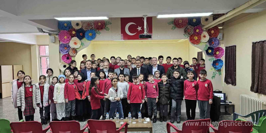 Bayburt’ta ilkokul öğrencileri çocuk sağlığı ve çocuk hastalıkları konularında bilgilendirildi