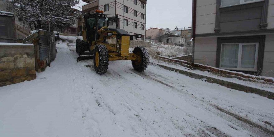 Bayburt’ta karla mücadele çalışması