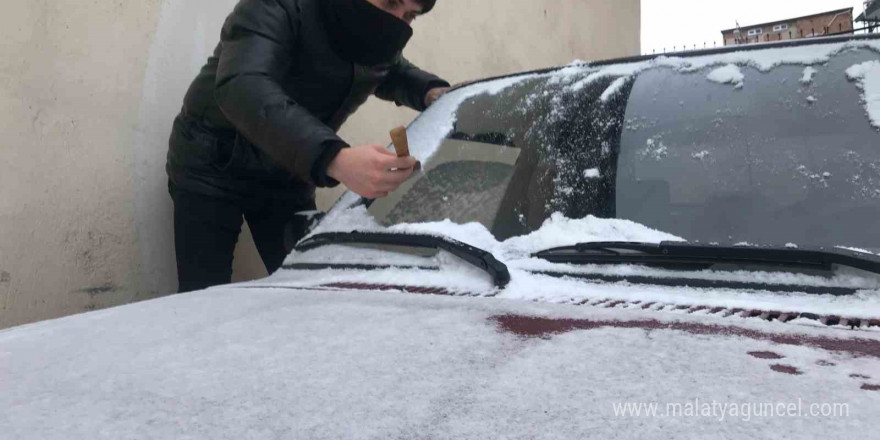 Bayburt’ta soğuk hava ve ayaz etkili oluyor