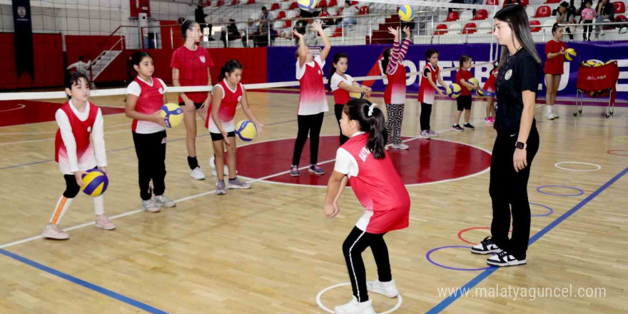 Bayraklı’da kış spor okulları başladı