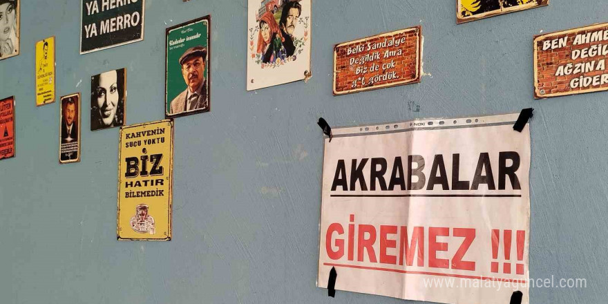 Bedavacı akrabalara isyan etti, dükkanına ’Akrabalar giremez’ pankartı astı