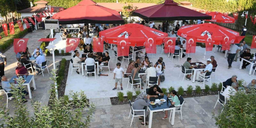 Belediyeden Hacılar Meydanına ‘Elma Kafe’