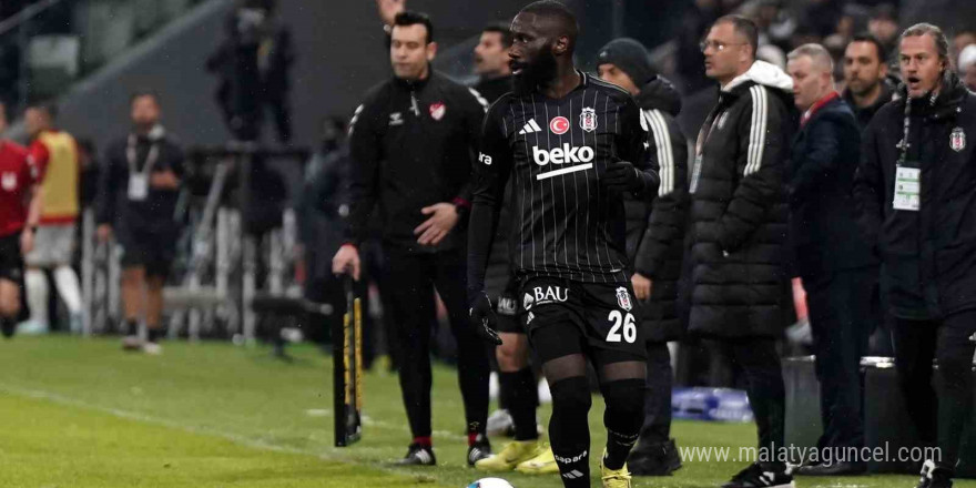 Beşiktaş önce satacak, sonra alacak