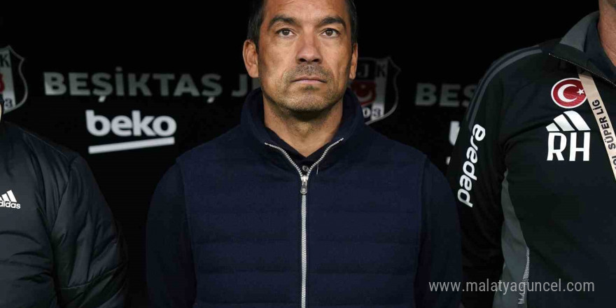 Beşiktaş’ta Giovanni van Bronckhorst dönemi sona erdi