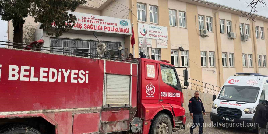 Besni Diş Hastanesinde korkutan yangın