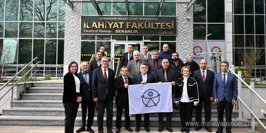 BEUN İlahiyat Fakültesine Erişilebilirlik Belgesi ve Erişilebilirlik Logolu bayrak takdim edildi