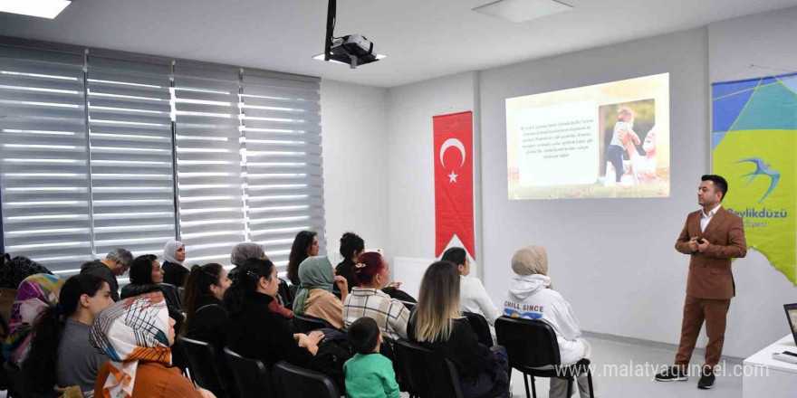 Beylikdüzü’nde “Nesiller Arası Aktarım” semineri düzenlendi