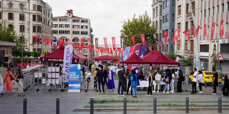 Beyoğlu’nda “Kariyer Fırsatları Buluşması” düzenlendi